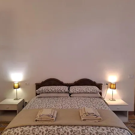 Alice Bed & Breakfast *